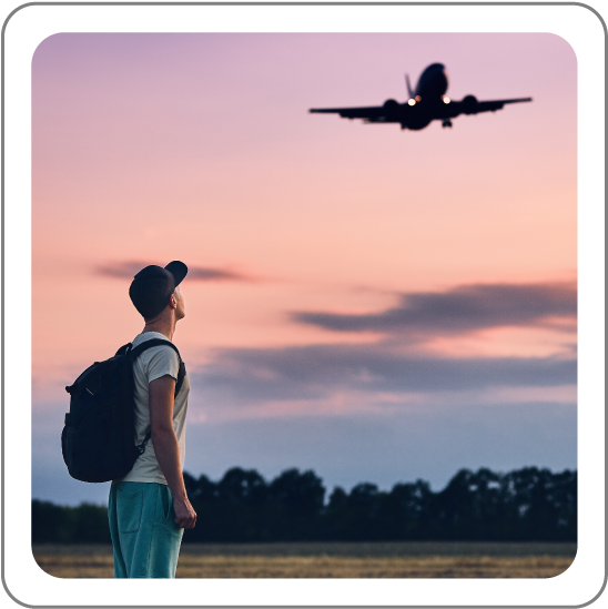 Watching Airplanes Course - Frase Mochilero De Viaje Clipart (600x600), Png Download