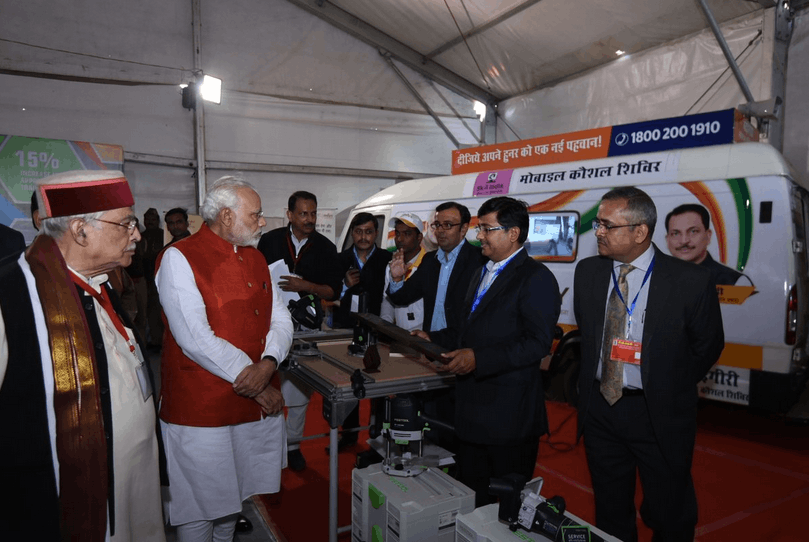 Pm Launches Major Skill Development Projects - Event Clipart (809x542), Png Download