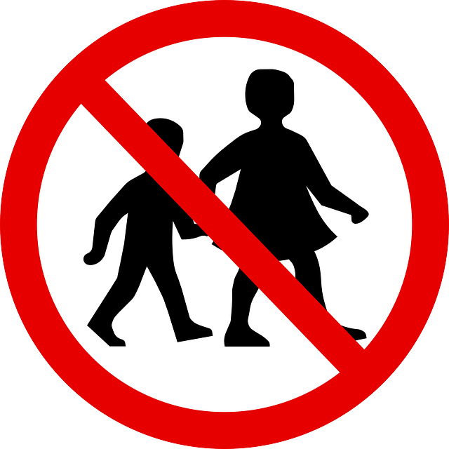“science Says Kids Shouldn't Cross A Busy Street Solo - No Children Sign Clipart (640x640), Png Download