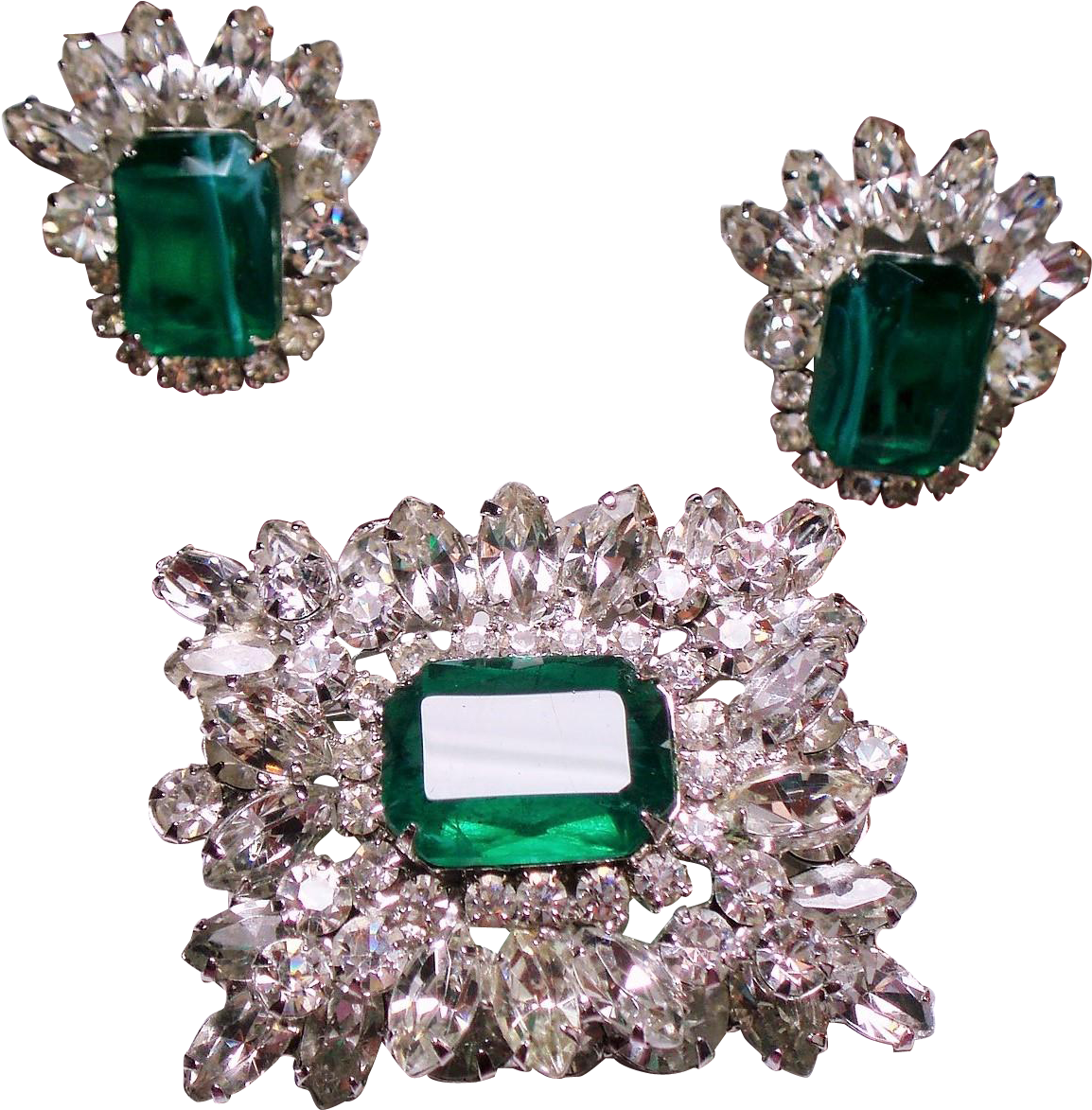 Vintage D&e Juliana Faux Flawed Emerald Navette Rhinestone - Emerald Clipart (1172x1172), Png Download