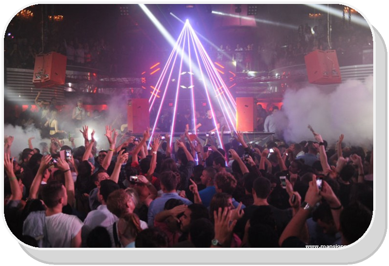 Local Information - Crowd Clipart (790x540), Png Download