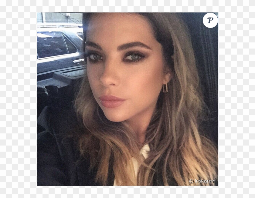 Ashley Benson - Ashley Benson Selfie Clipart