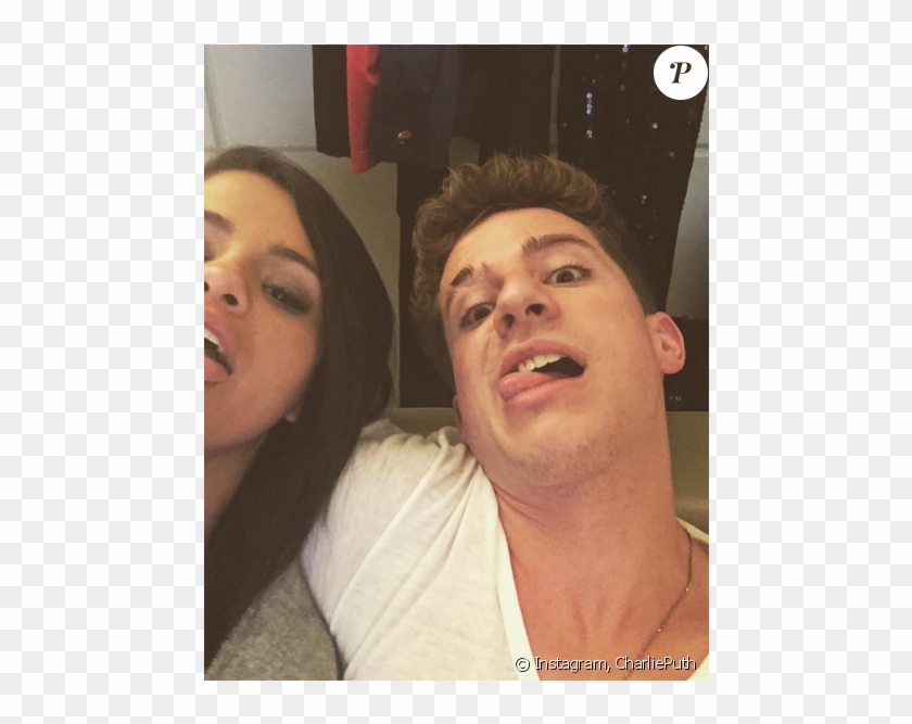 Selena Gomez Et Charlie Putch Seraient En Couple - Happened To Charlie Puth Eyebrow Clipart