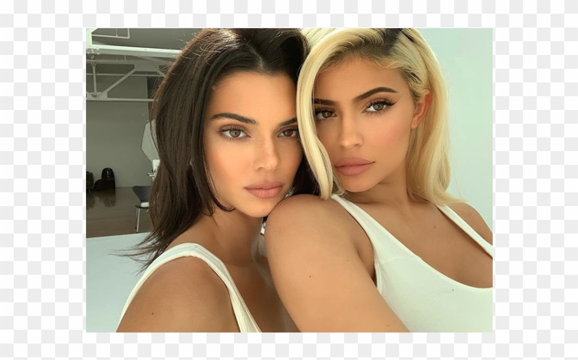 Stormi Webster And Kendall Jenner Clipart