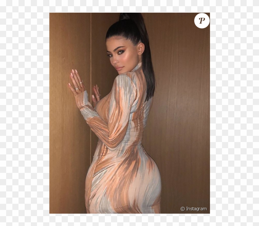 Kylie Jenner, Deux Mois Après Son Accouchement - Jenner Kylie Sexy Dress Clipart #1508489