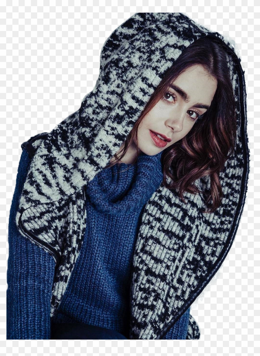 Lily Collins Con Gorro , Png Download Clipart #1580773
