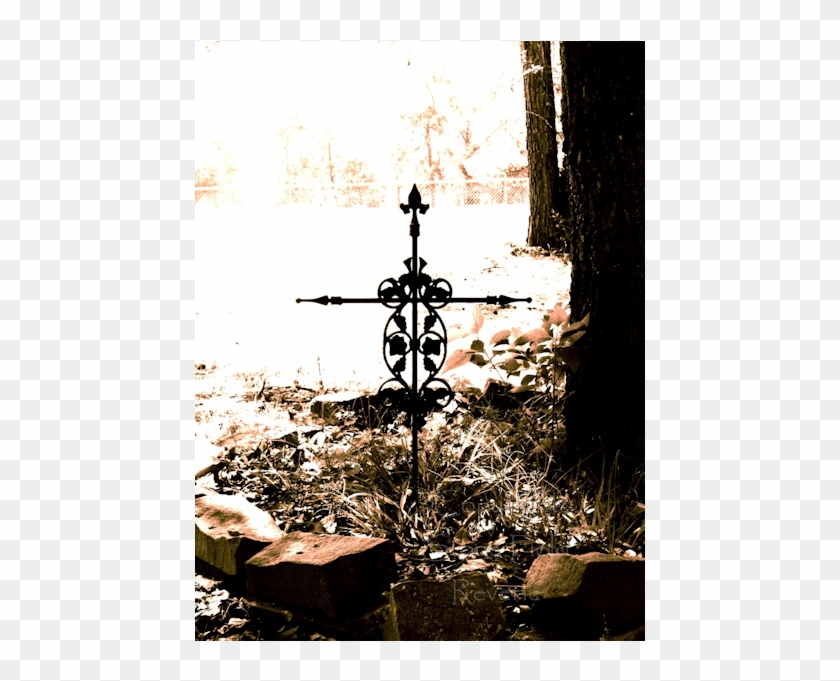 Roberts Cemetery Iron Cross - Monochrome Clipart