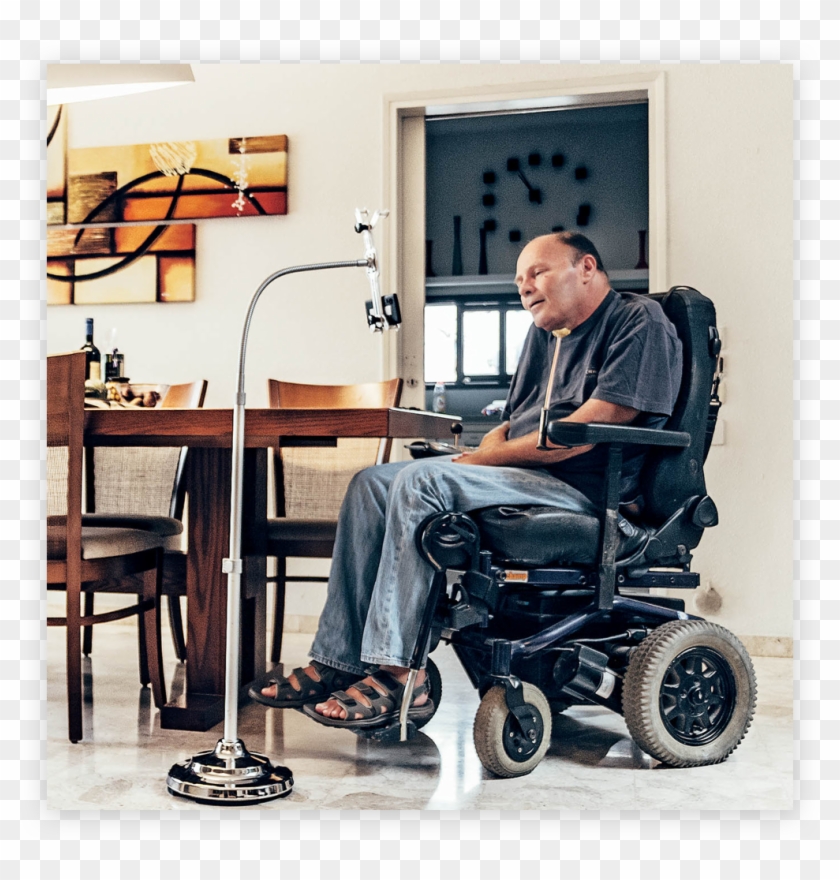 Operate Any Mobile Device Simply Using Head Movements - Sitting Clipart #162865