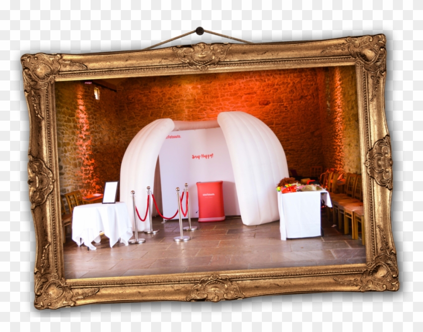 Booth In Barn Clipart #1621417