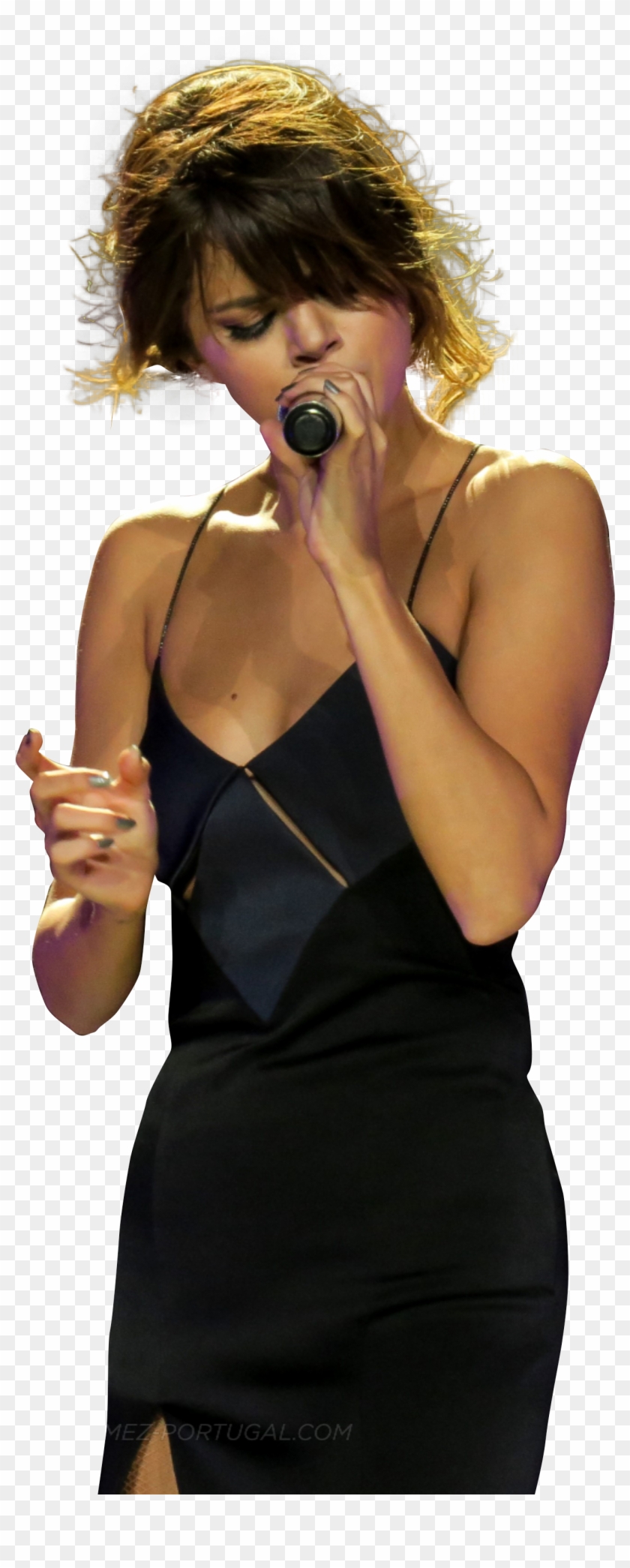 Selena Gomez Singing On Stage - Girl Clipart