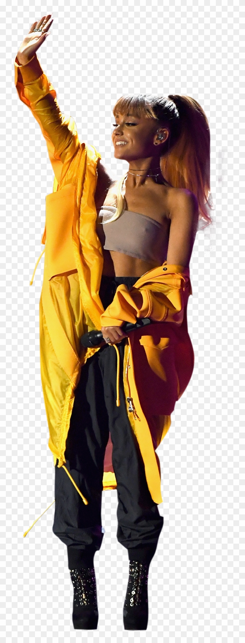 Ariana Grande In Yellow Dress On Stage - Fun Clipart