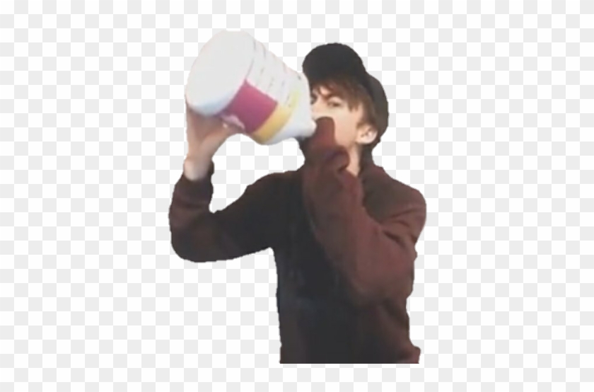 Png-trash Leafyishere/calvin Vail Png's Pt - Drinking Clipart