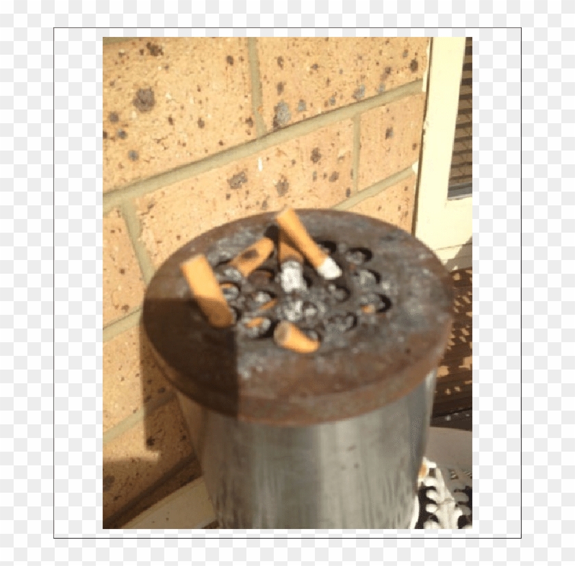 An Ashtray Sarah Described As "yuck - Cylinder Clipart #1877471