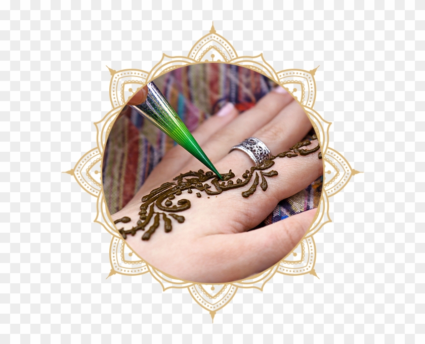 Henna Tattoo - Mehndi In Beauty Parlour Clipart #1897293