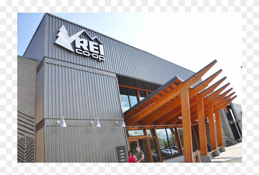 Outdoor Retailer Rei Celebrates Grand Opening In Winter - Rei Co Op Winter Park Fl Clipart
