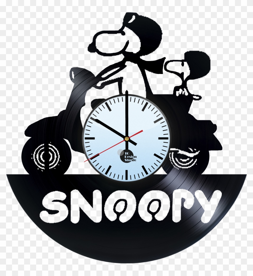 Snoopy And Charlie Brown - Snoopy Vinyl Clock Clipart