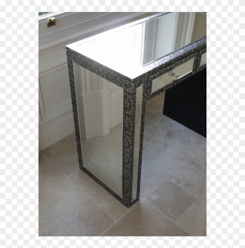 Coiffeuse Tout En Miroir Clipart