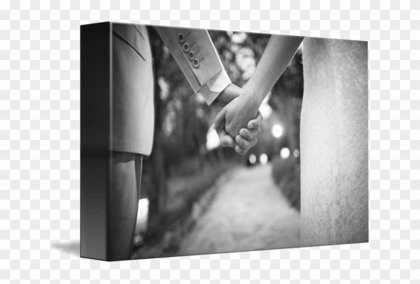 Bride And Groom Holding Hands - Bride & Groom Holding Hands Clipart #2606946