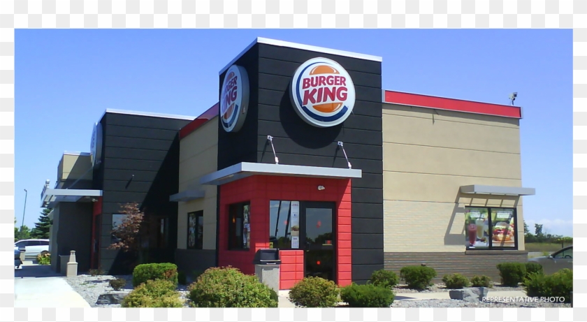 Royal Properties Brokers The Sale Of Middletown, Ny - Car Dealership Clipart