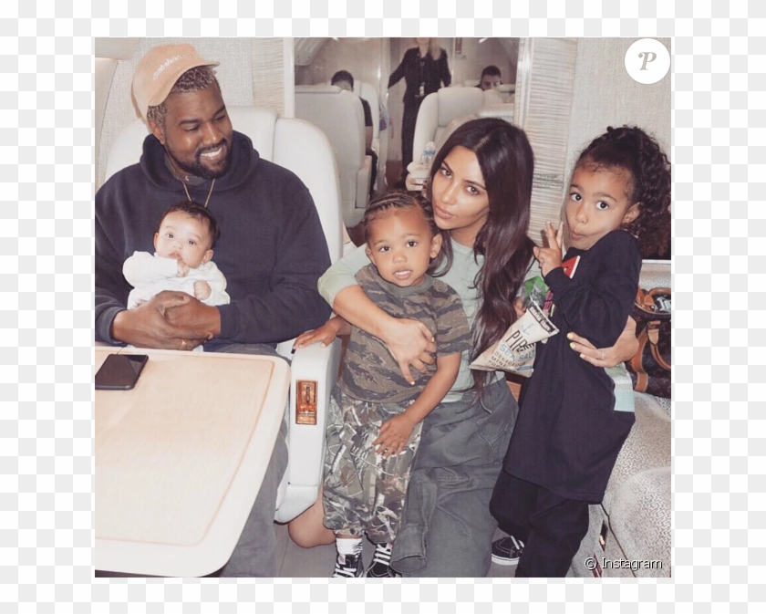 Kanye West, Kim Kardashian Et Leurs Trois Enfants Chicago, - Gabrielle Union Surrogate Mother Clipart #3133544