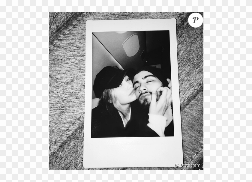 Gigi Hadid Et Zayn Malik Confirment Être En Couple - Zayn Malik Gigi Hadid Polaroid Clipart #3292227