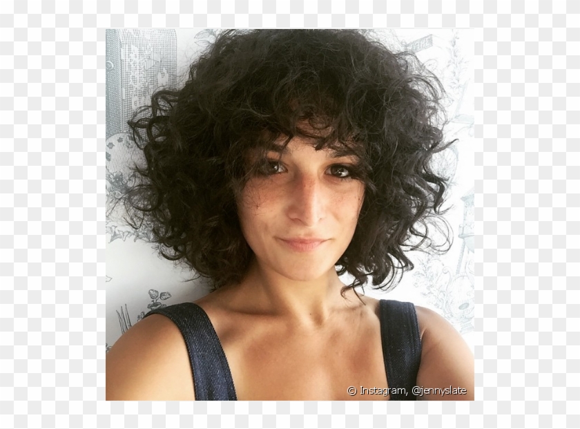 A Franja Cacheada É Uma Ótima Opção Para Quem Deseja - Jenny Slate New Haircut Clipart