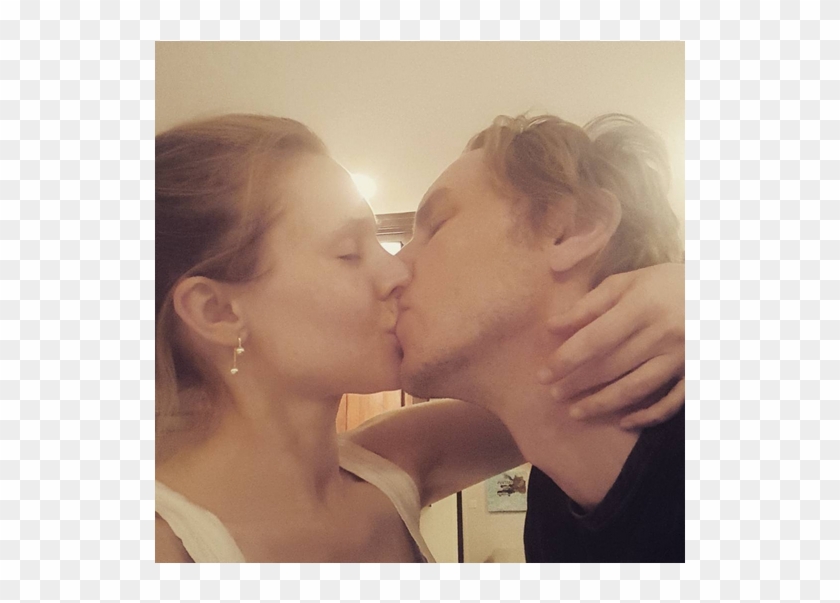 Kristen Bell, 1er Selfie Sur Instagram - Dax Kiss Kristen Bell Clipart #3327243