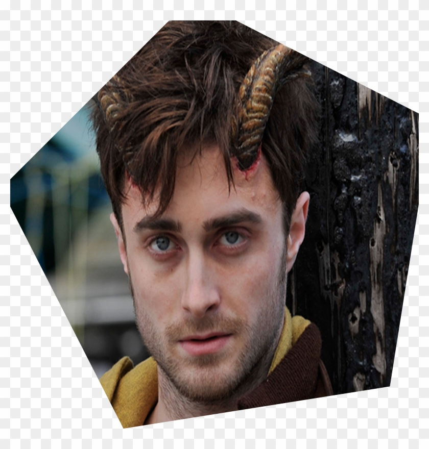 E Dando Um Contraste Ao Personagem De Terror, O Ídolo - Horns Clipart #3353890