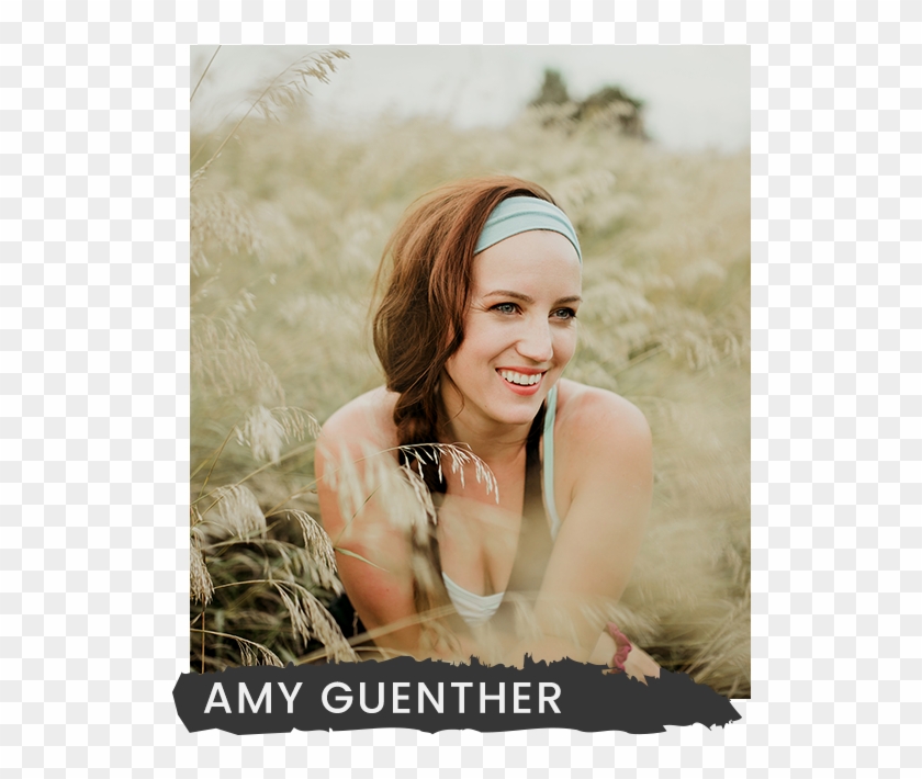 She Specializes In Photographing Newborns And Babies - Poster Clipart #3383815