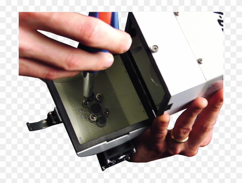 Tighten The Screws Evenly In A Cross Pattern - Gadget Clipart