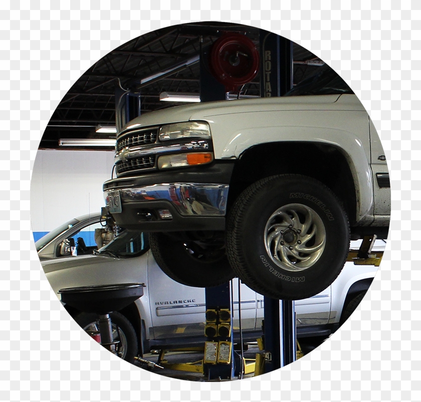 Auto & Truck Repair - Chevrolet Tahoe Clipart #3533566