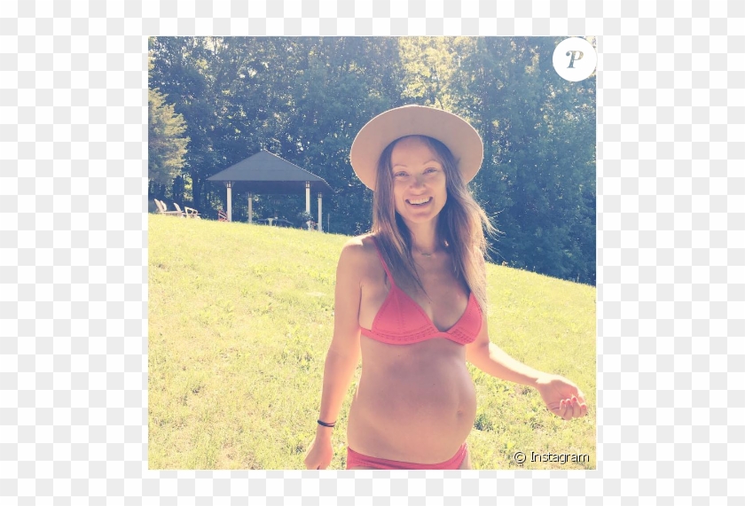 Olivia Wilde Affiche Son Baby Bump Au Nom Du "bump - Olivia Wilde Pregnant Belly Clipart