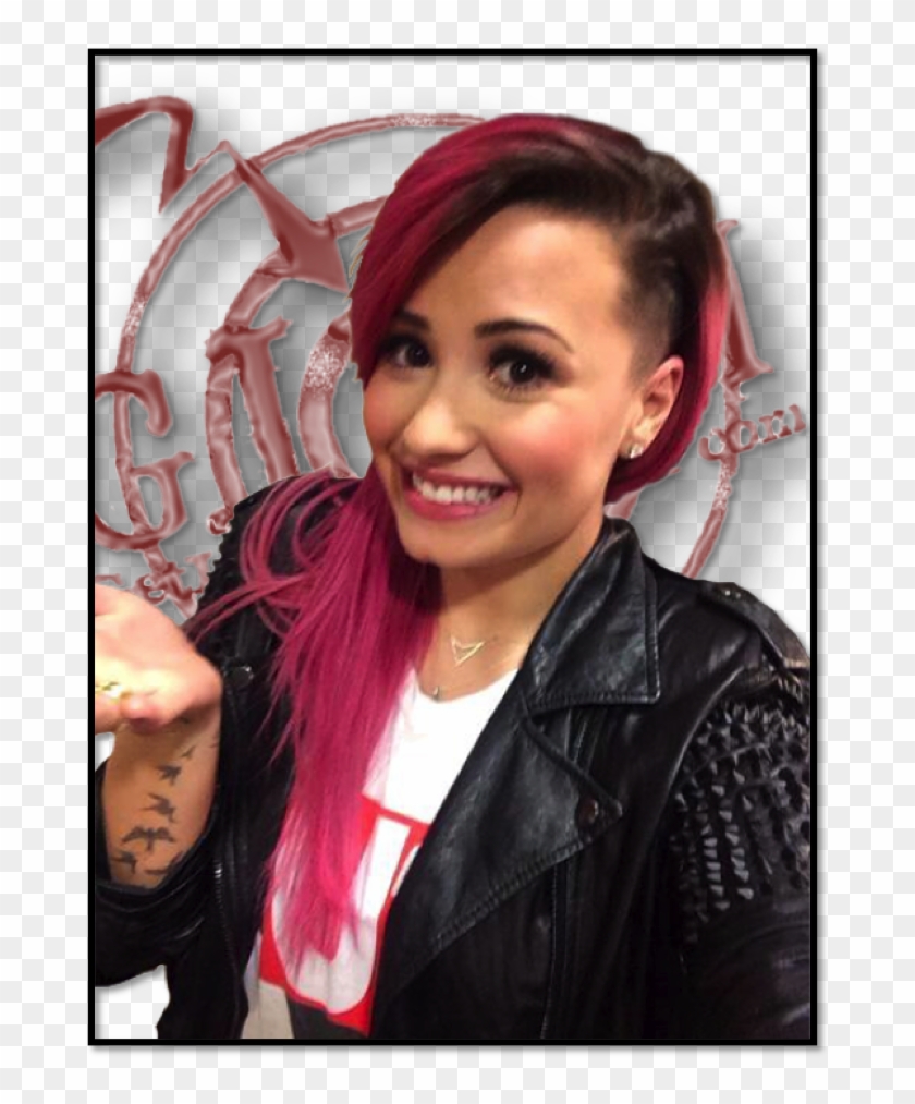 Demi Lovato Shaved Part Of Her Head - Girl Hair Shaved On One Side Clipart