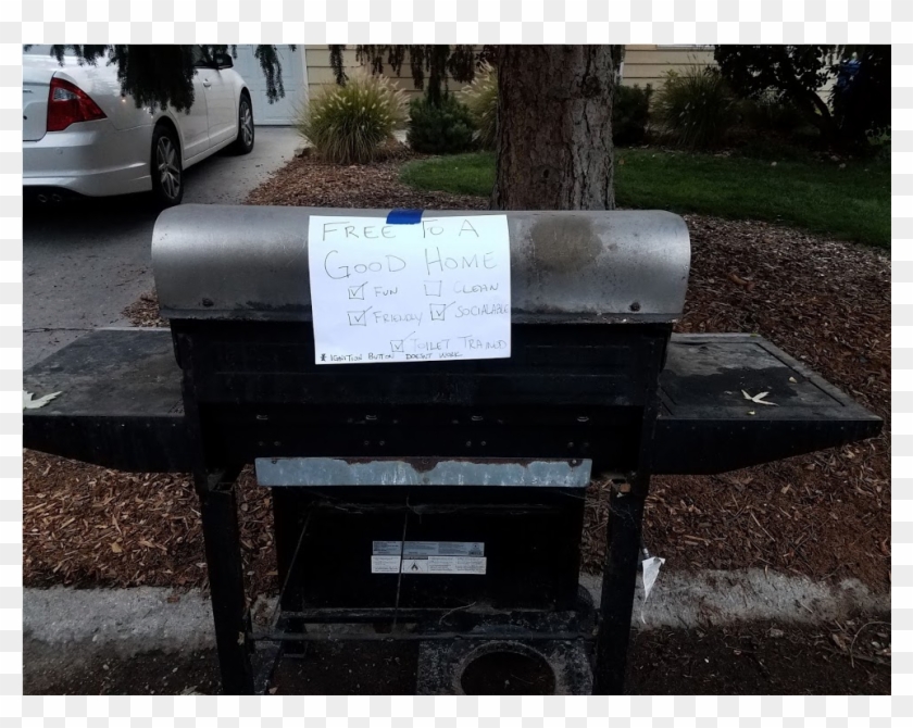 It Still Sits On The Street Waiting To Go To A New - Tree Clipart #3605700