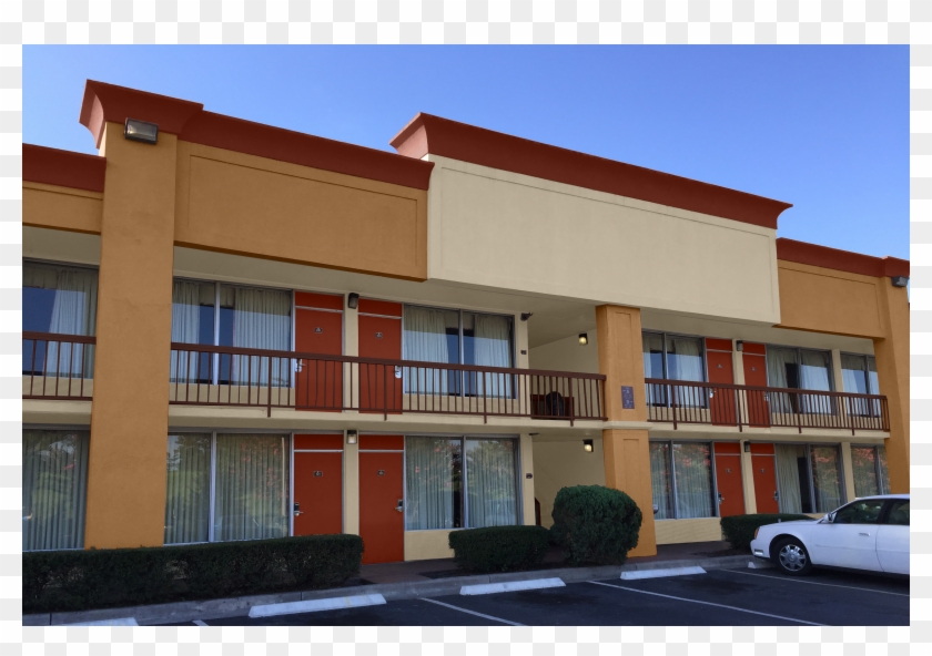 Econo Lodge Savannah Gateway I-95 En $ 1653 Clipart #3663979