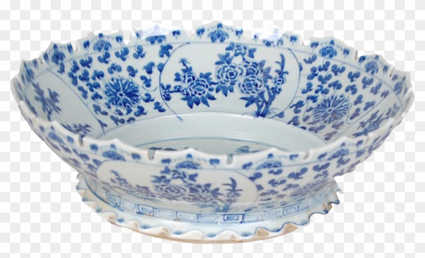 Blue & White Scallop Bowl - Blue And White Porcelain Clipart