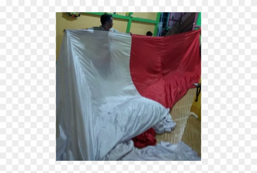 Jembatan Kapuas Putussibau Bakal Dihiasi Bendera Raksasa - Bed Clipart