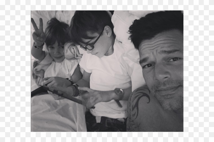 Ricky Martin Y Un Mensaje Especial Por El Día Del Orgullo - Ricky Martin Baby Lucia Clipart #3924190