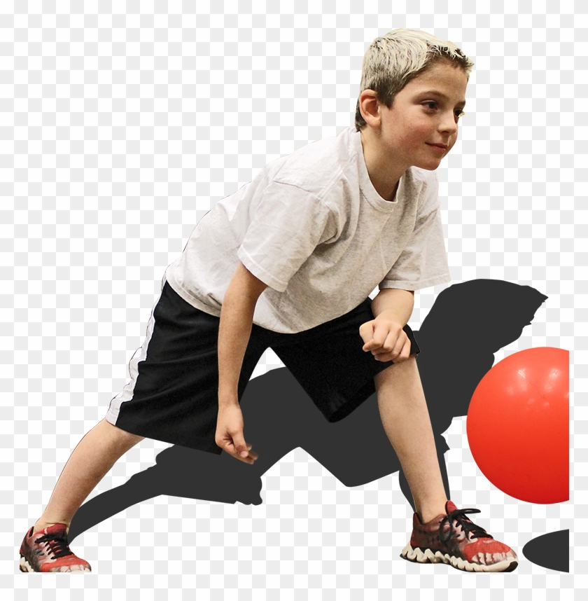 Kid Playing Gaga Ball - Kids Throwing Ball Png Clipart