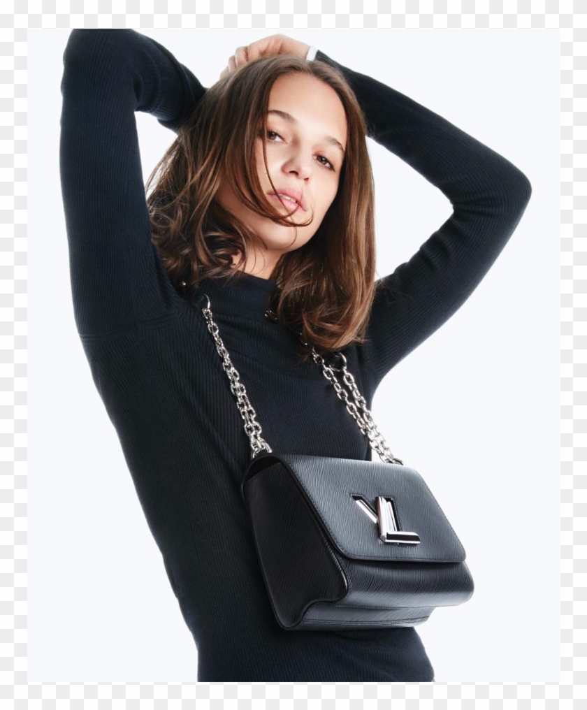 Late Last Year, Alicia Vikander Landed Her First Louis - Alicia Vikander Vuitton Twist Clipart #4045933