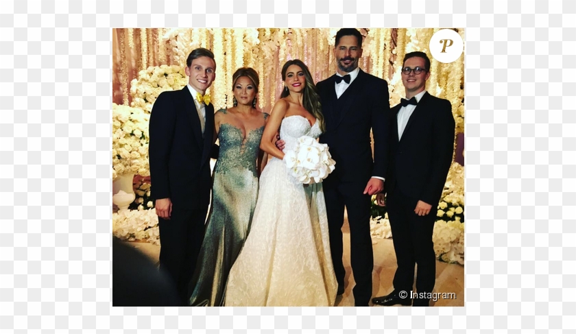 Sofia Vergara Et Joe Manganiello Se Sont Mariés À Palm - Joe Manganiello Sofia Vergara Boda Clipart