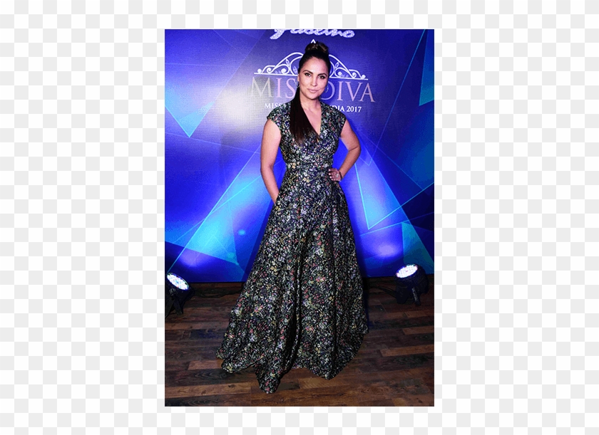 Lara Dutta - Fashion Show Clipart #4119585