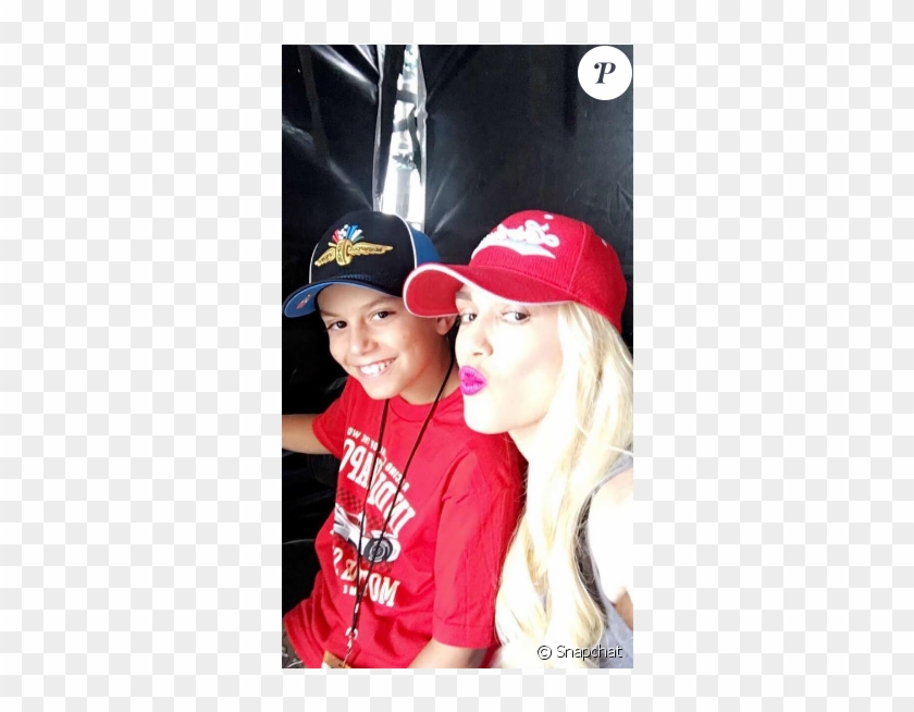 Gwen Stefani Fête Le 10e Anniversaire De Son Fils Kingston - Girl Clipart #4129181