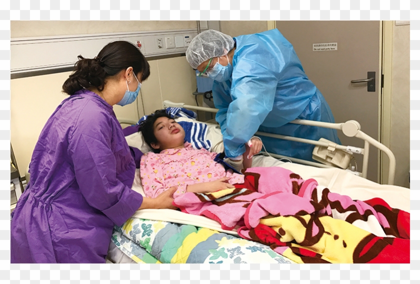 A Nurse Demonstrates To Parents And Prepares Them To - Nurse Clipart