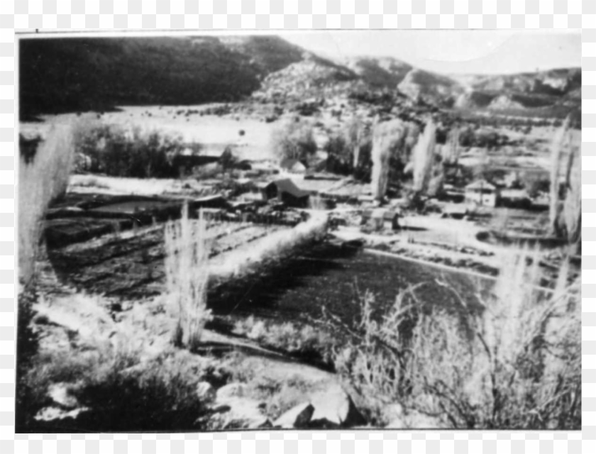 Moccasin Ranch Bighouse Overview - Photograph Clipart #4259786