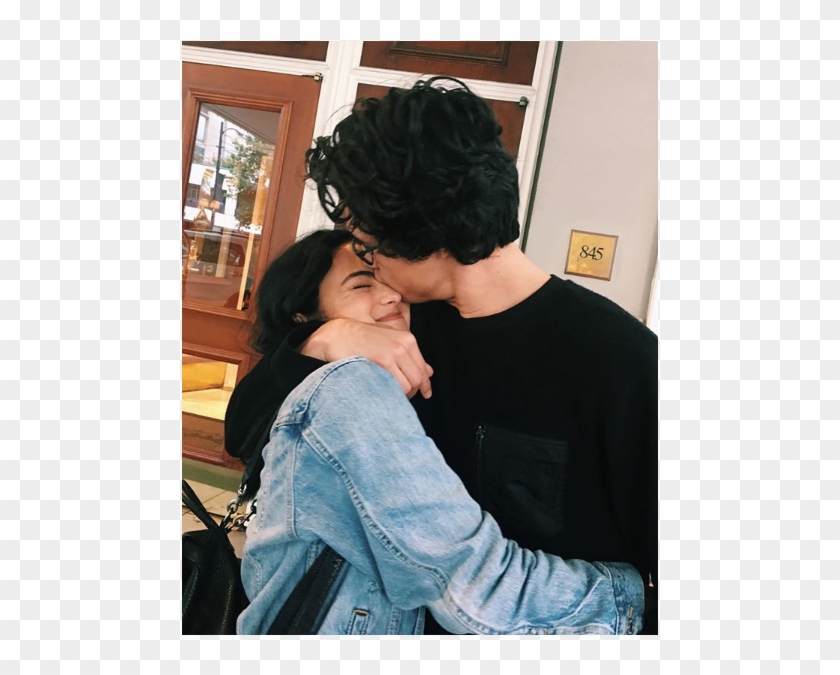Camila Mendes Et Charles Melton Auraient-ils Confirmé - Camila Mendes And Charles Melton Clipart