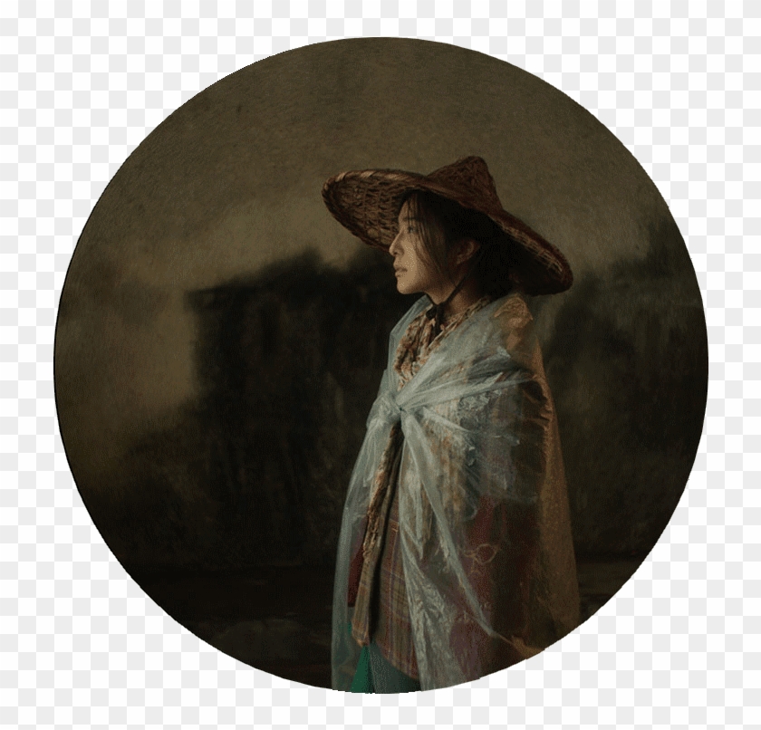 Voici Un Film Bien Étrange Filmé Dans Un Cadre Rond - Still Life Clipart #4350419