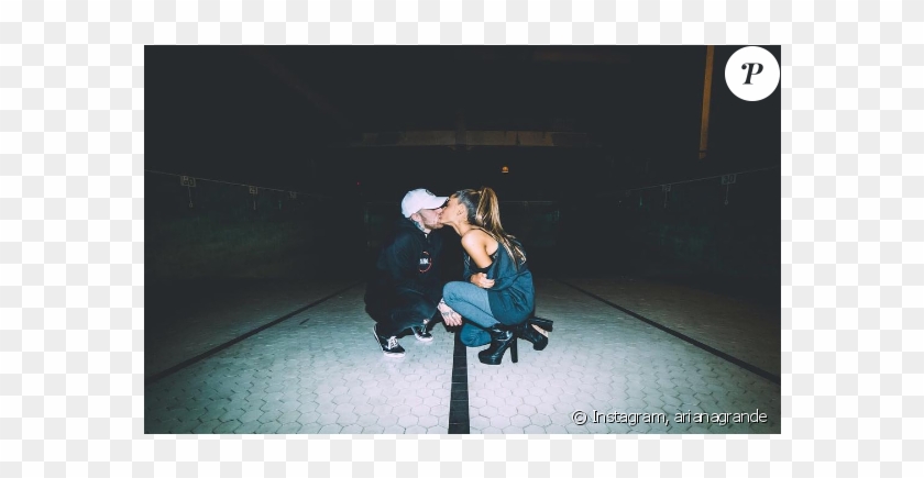 Ariana Grande Officialise Avec Son Chéri Mac Miller - Ariana Grande Et Mac Miller Rupture Clipart #4576835