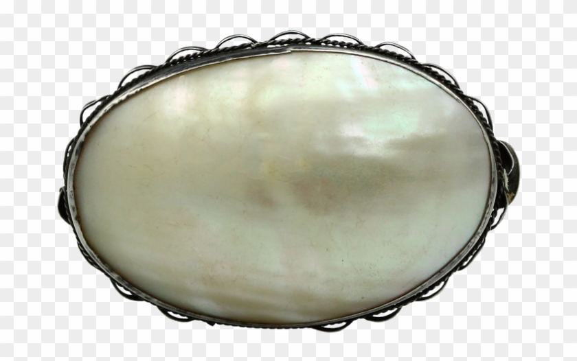 A Mother Of Pearl Brooch, In A Silver Frame - Circle Clipart