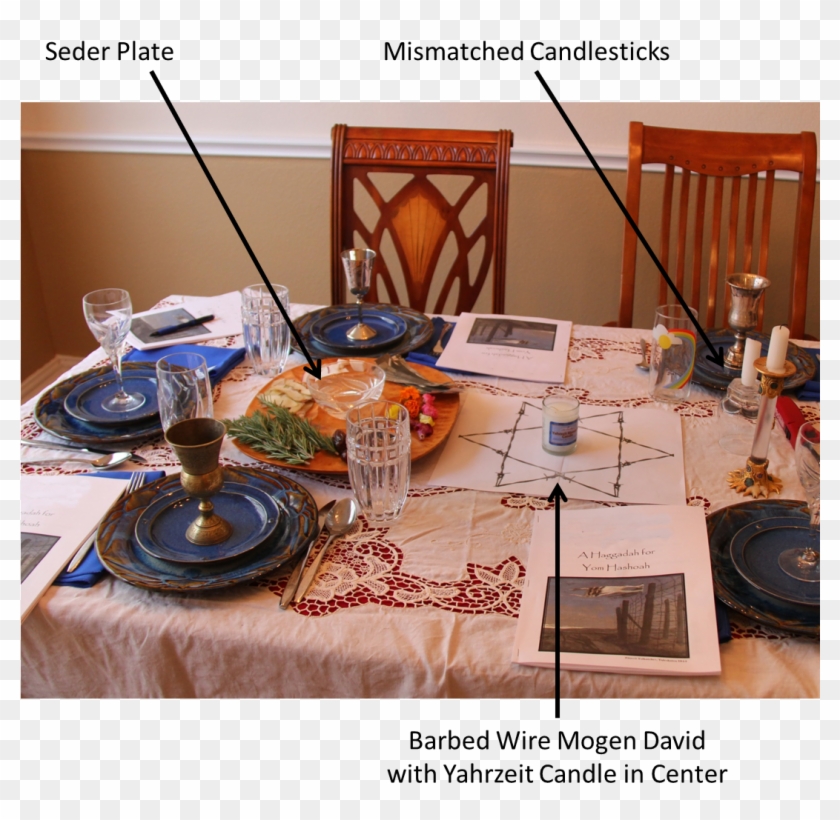 Please Note That This Picture Is Missing The Three - Kitchen & Dining Room Table Clipart